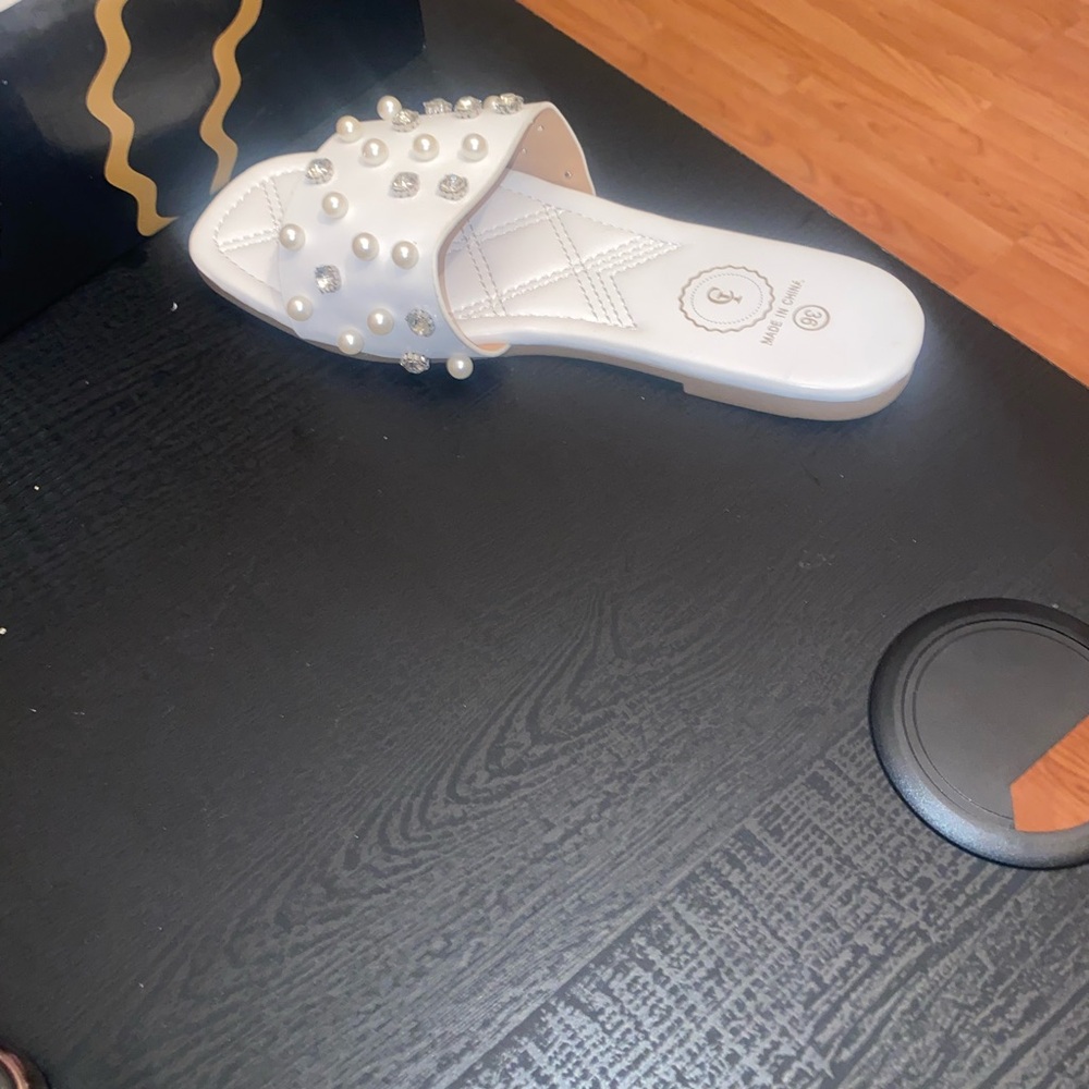 Women's White Pearl Embellished Slide Sandals